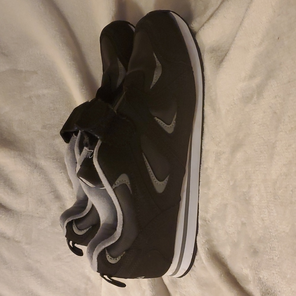 Omega shoes - Picture 2 of 5